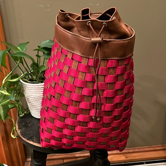 Longaberger Handbags - Longaberger ToGo Basket 2007 Retired Rare